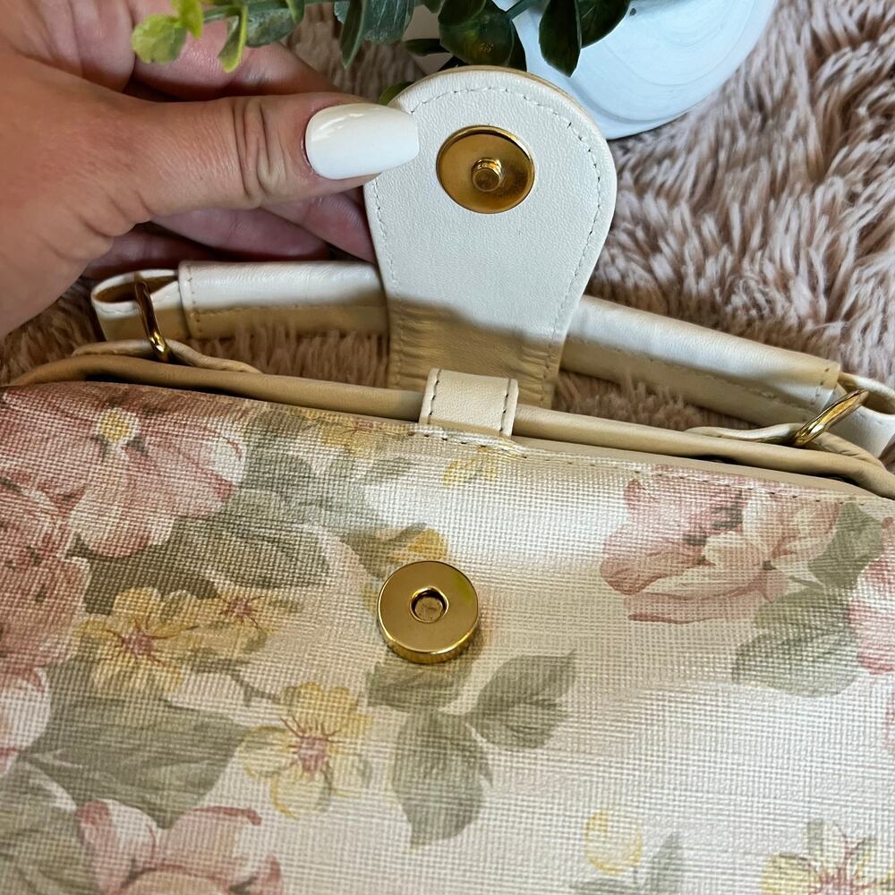 NWOT Kathie Lee Collection Vintage Pastel Floral Print Shoulder Purse - Picture 6 of 14